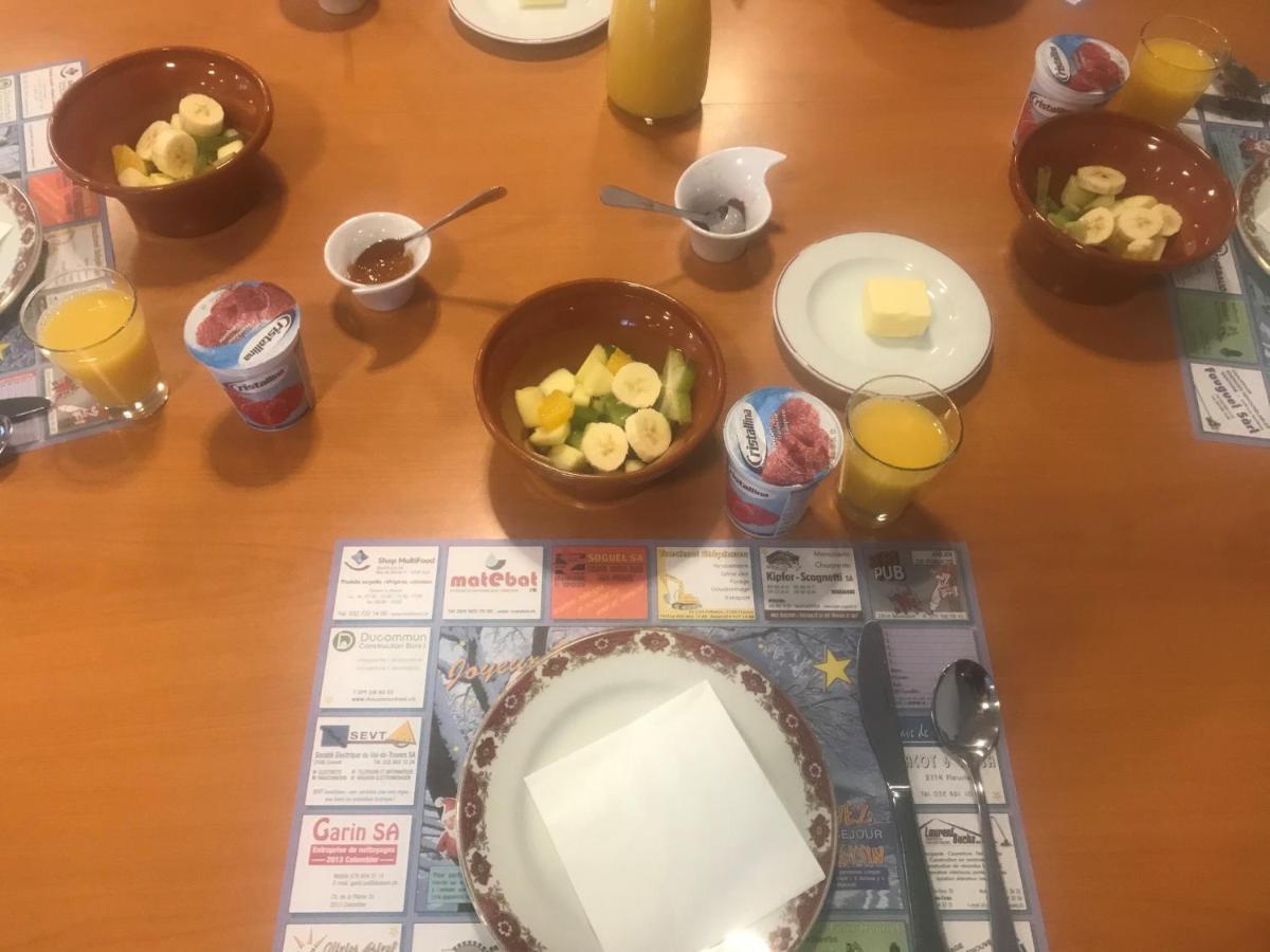 Salt - Pepper Apartment Fleurier Екстериор снимка