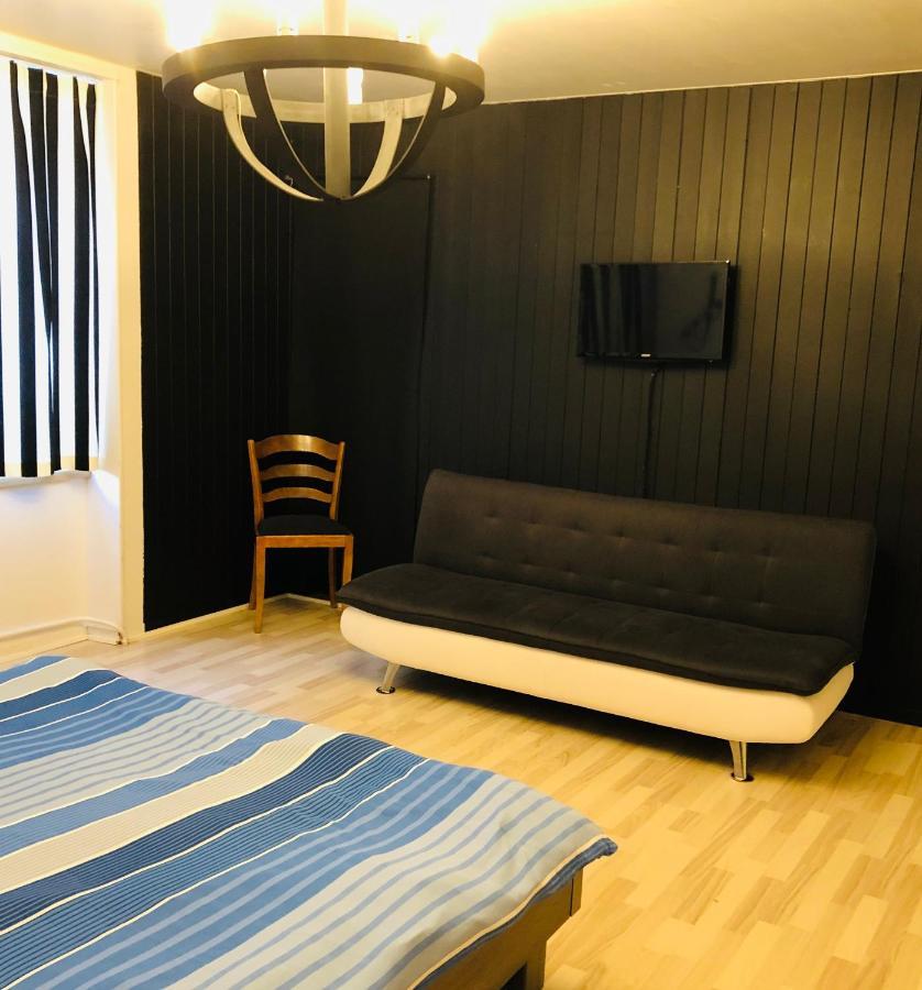 Salt - Pepper Apartment Fleurier Екстериор снимка